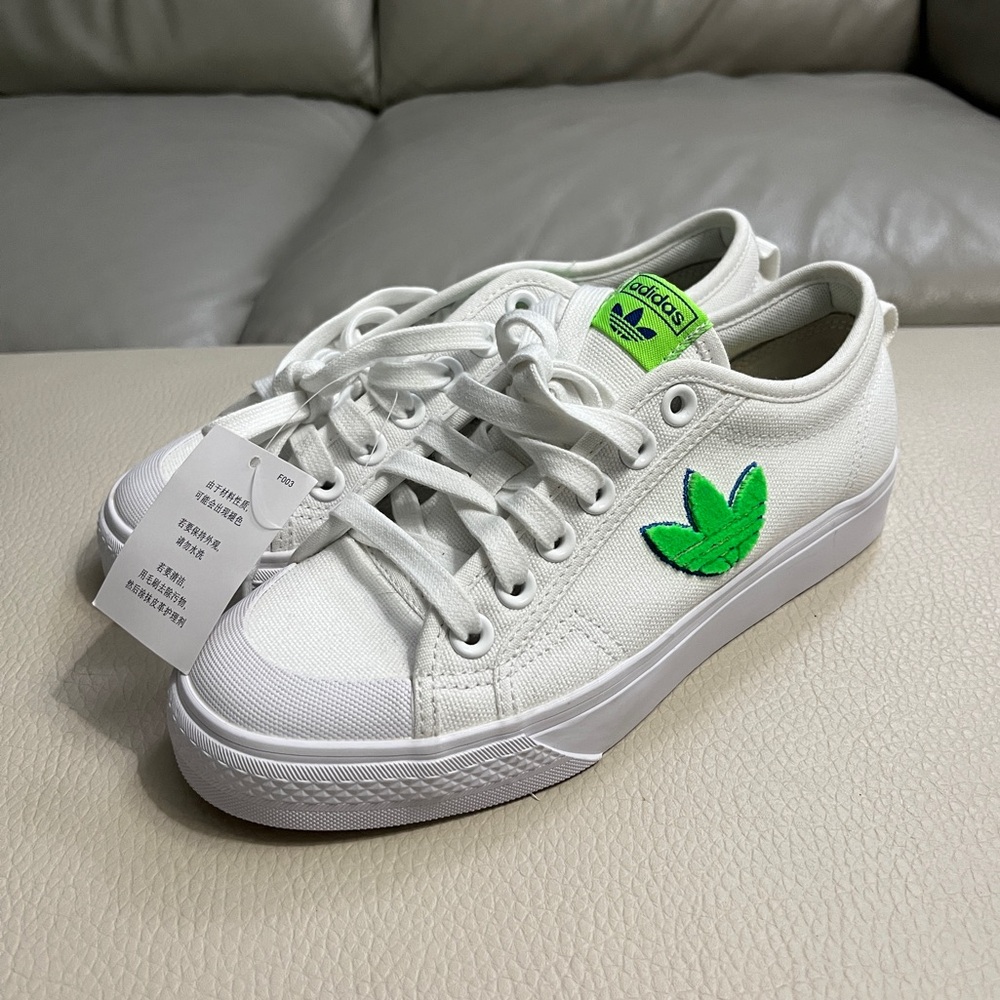 NWT - Adidas Nizza Women’s Canvas Sneakers - US 5 / EU 37 1/3